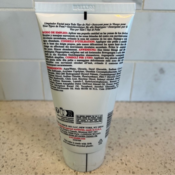 Kiehl’s Ultra Facial Cleanser - Picture 5 of 5